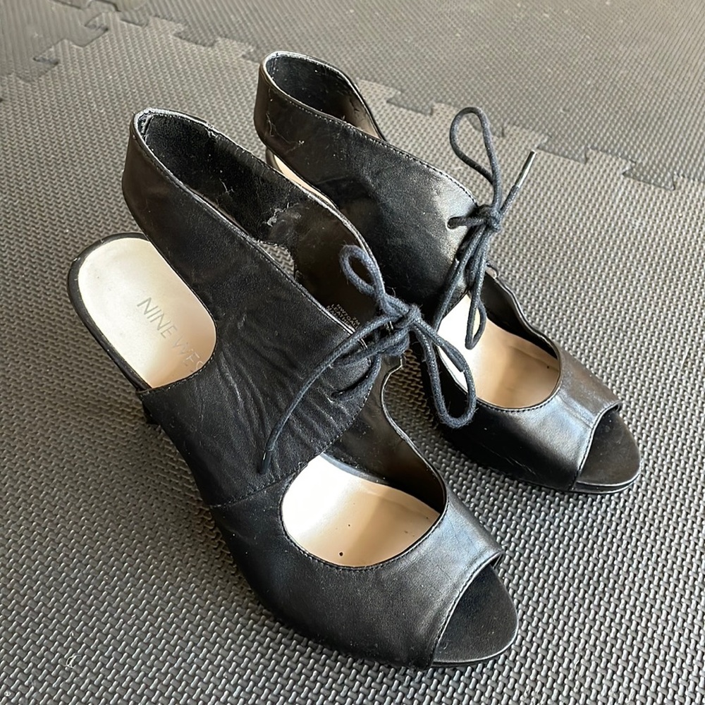 Nine West high heal open shoe with lace